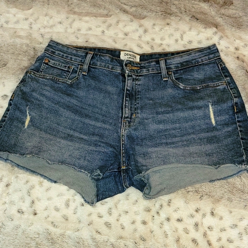 Levi Jean Shorts